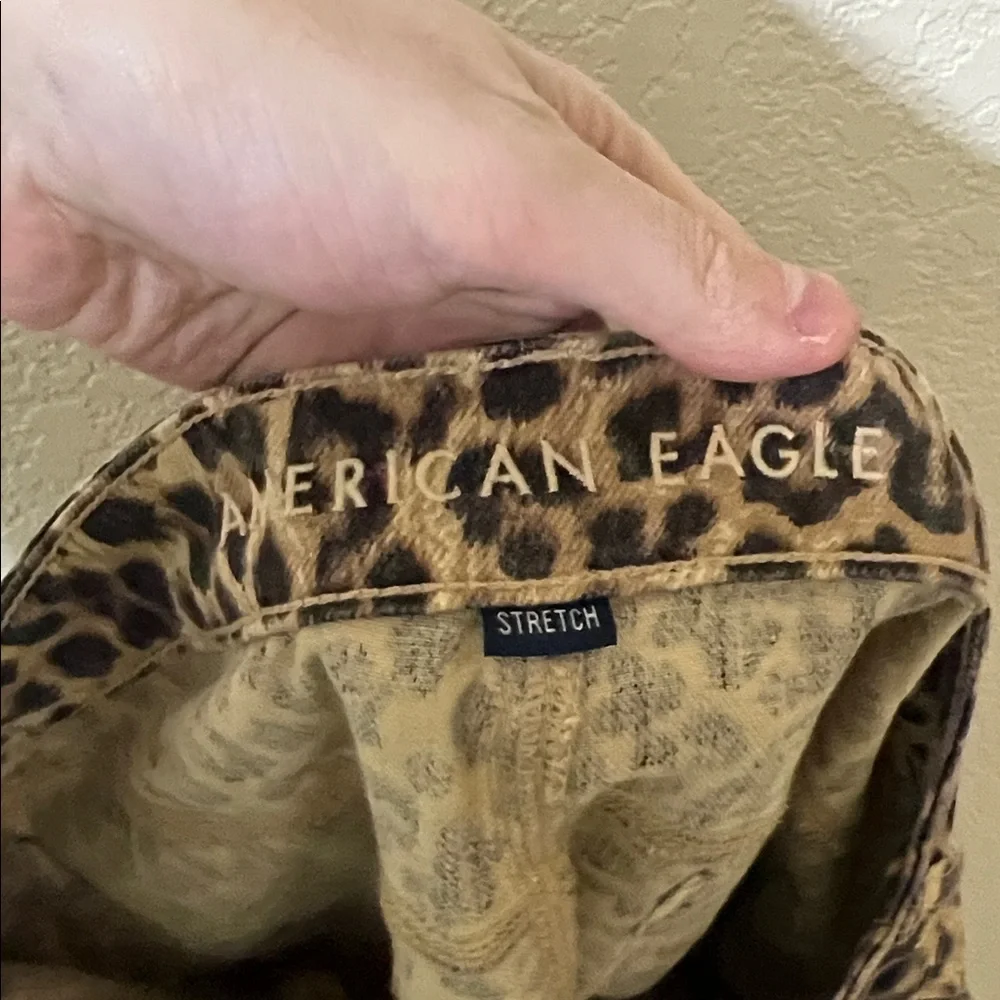 American Eagle Leopard Print Jort Denim Jean Shorts Women’s 14 - Picture 5 of 6